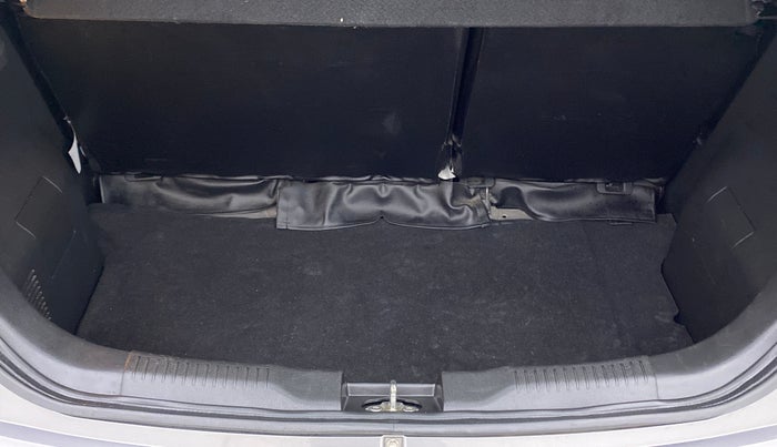 2018 Maruti IGNIS DELTA 1.2, Petrol, Manual, 17,651 km, Boot Inside