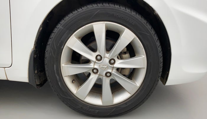 2012 Hyundai Verna FLUIDIC 1.6 VTVT SX, Petrol, Manual, 69,278 km, Right Front Wheel