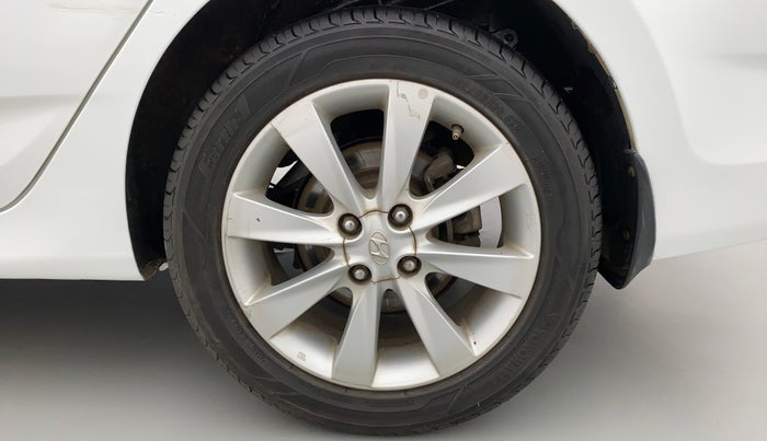 2012 Hyundai Verna FLUIDIC 1.6 VTVT SX, Petrol, Manual, 69,278 km, Left Rear Wheel