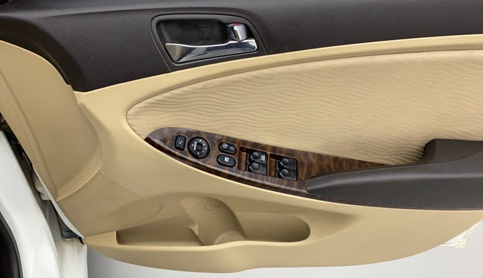 2012 Hyundai Verna FLUIDIC 1.6 VTVT SX, Petrol, Manual, 69,278 km, Driver Side Door Panels Control