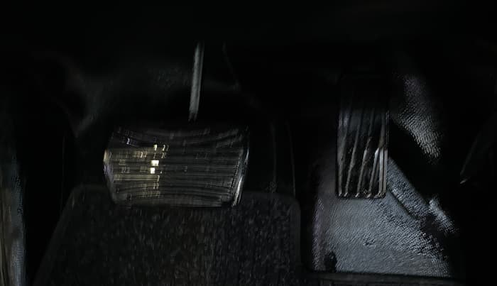 2021 Mahindra XUV700 AX 7 LUXURY D AT 7 STR, Diesel, Automatic, 77,604 km, Pedals