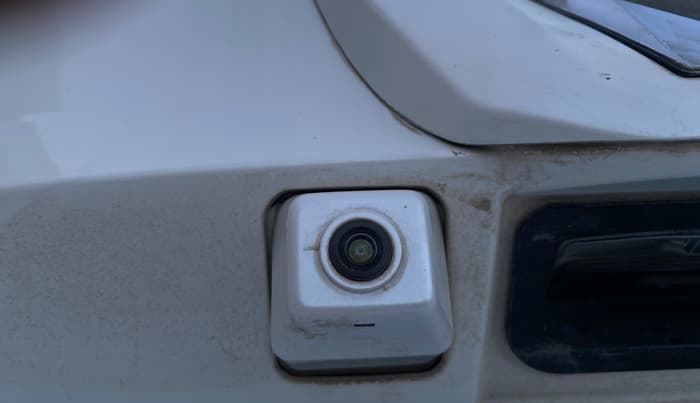 2021 Mahindra XUV700 AX 7 LUXURY D AT 7 STR, Diesel, Automatic, 77,604 km, Parking Camera