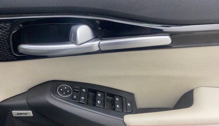 2020 KIA SELTOS GTX PLUS DCT 1.4 PETROL, Petrol, Automatic, 34,565 km, Driver Side Door Panels Control