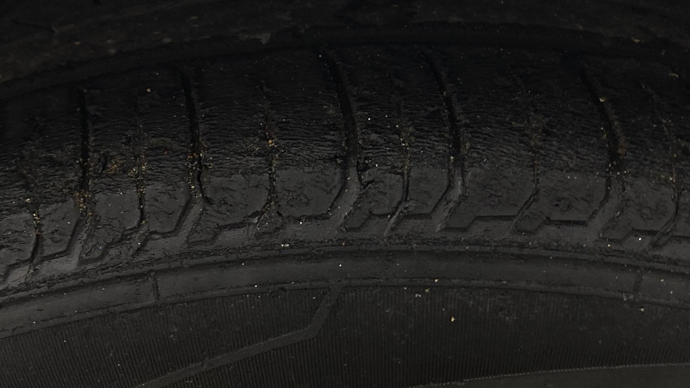 2022 Hyundai NEW I20 Sportz 1.2 IVT, Petrol, Automatic, 60,893 km, Right Front Tyre Tread