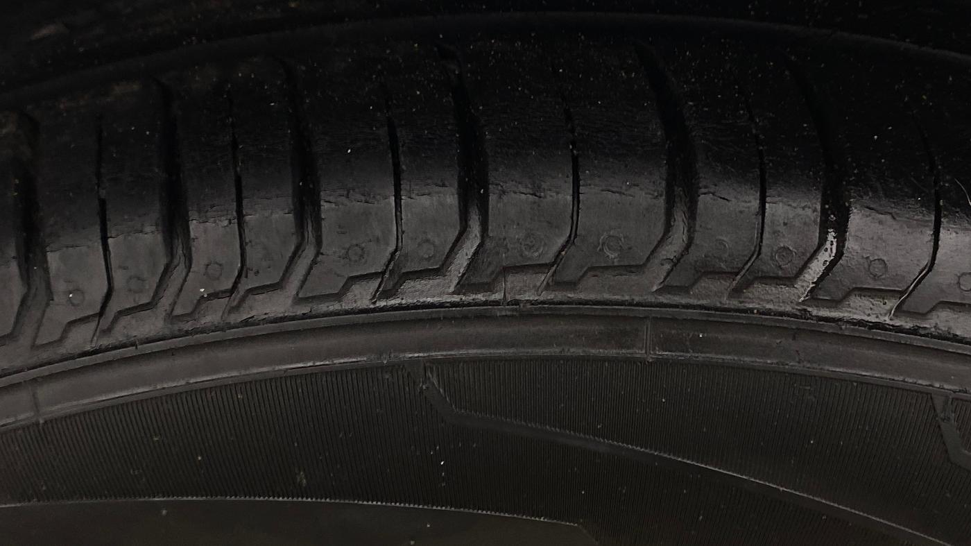 2022 Hyundai NEW I20 Sportz 1.2 IVT, Petrol, Automatic, 60,893 km, Right Rear Tyre Tread