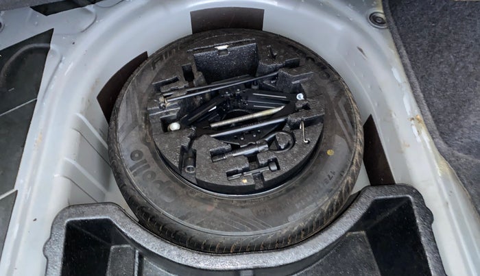 2017 Volkswagen Vento 1.2 TSI HIGHLINE PLUS AT, Petrol, Automatic, 92,325 km, Spare Tyre