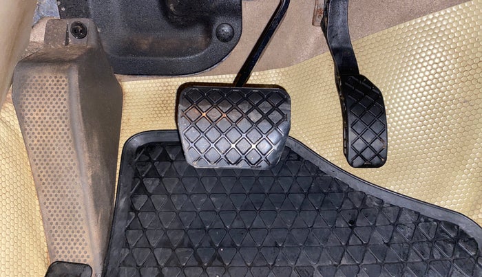 2017 Volkswagen Vento 1.2 TSI HIGHLINE PLUS AT, Petrol, Automatic, 92,325 km, Pedals