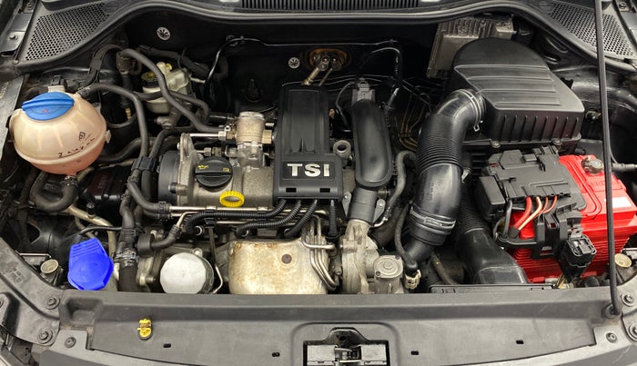 2017 Volkswagen Vento 1.2 TSI HIGHLINE PLUS AT, Petrol, Automatic, 92,325 km, Engine View