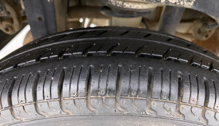 2012 Maruti Alto LXI, Petrol, Manual, 64,934 km, Right Rear Tyre Tread