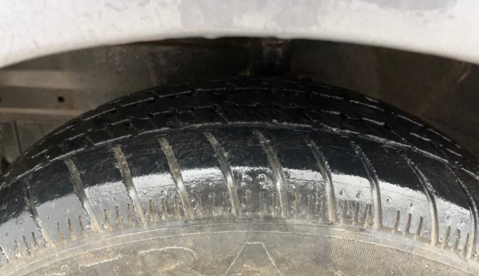 2014 Hyundai Grand i10 MAGNA 1.2 KAPPA VTVT, Petrol, Manual, 81,491 km, Left Front Tyre Tread