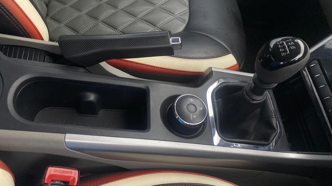 2018 Tata NEXON XT PETROL, Petrol, Manual, 61,928 km, Gear Lever