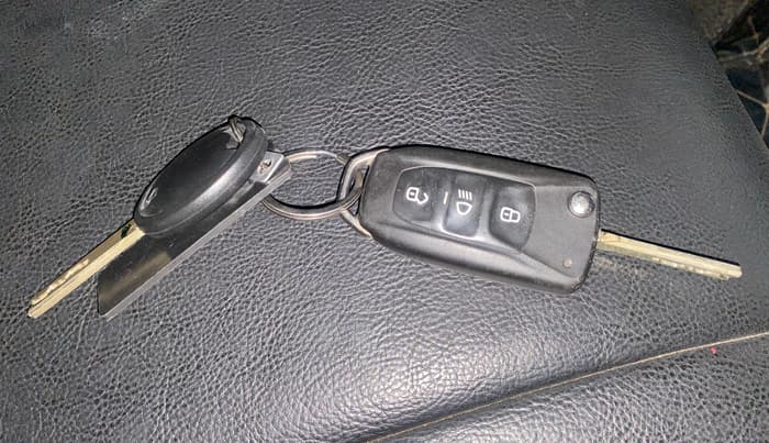 2018 Tata NEXON XT PETROL, Petrol, Manual, 61,927 km, Key Close Up