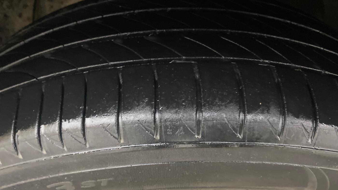 2018 Tata NEXON XT PETROL, Petrol, Manual, 61,928 km, Left Front Tyre Tread