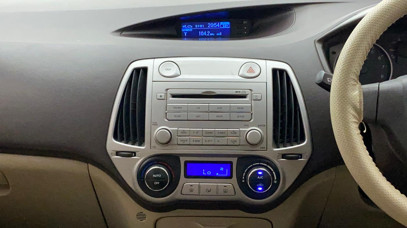 2011 Hyundai i20 MAGNA (O) 1.2, Petrol, Manual, 67,425 km, Air Conditioner