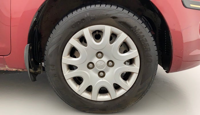 2011 Hyundai i20 MAGNA (O) 1.2, Petrol, Manual, 67,425 km, Right Front Wheel