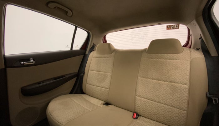 2011 Hyundai i20 MAGNA (O) 1.2, Petrol, Manual, 67,425 km, Right Side Rear Door Cabin
