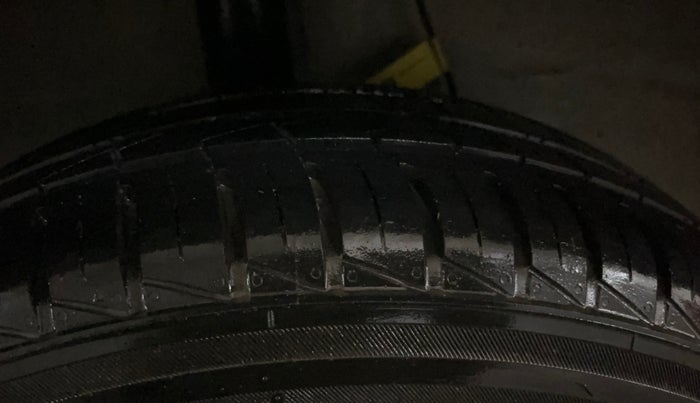 2021 Hyundai GRAND I10 NIOS SPORTZ AMT 1.2 KAPPA VTVT, Petrol, Automatic, 2,888 km, Right Rear Tyre Tread