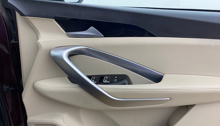 2021 MG HECTOR SHARP 1.5 PETROL CVT, Petrol, Automatic, 61,094 km, Driver Side Door Panels Control