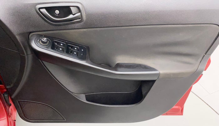 2016 Tata Zest XMS PETROL, Petrol, Manual, 62,922 km, Driver Side Door Panels Control