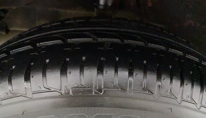 2016 Tata Zest XMS PETROL, Petrol, Manual, 62,922 km, Right Rear Tyre Tread