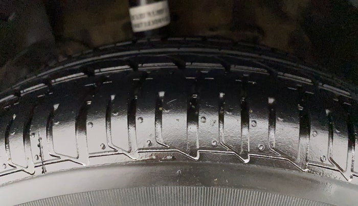 2016 Tata Zest XMS PETROL, Petrol, Manual, 62,922 km, Left Front Tyre Tread