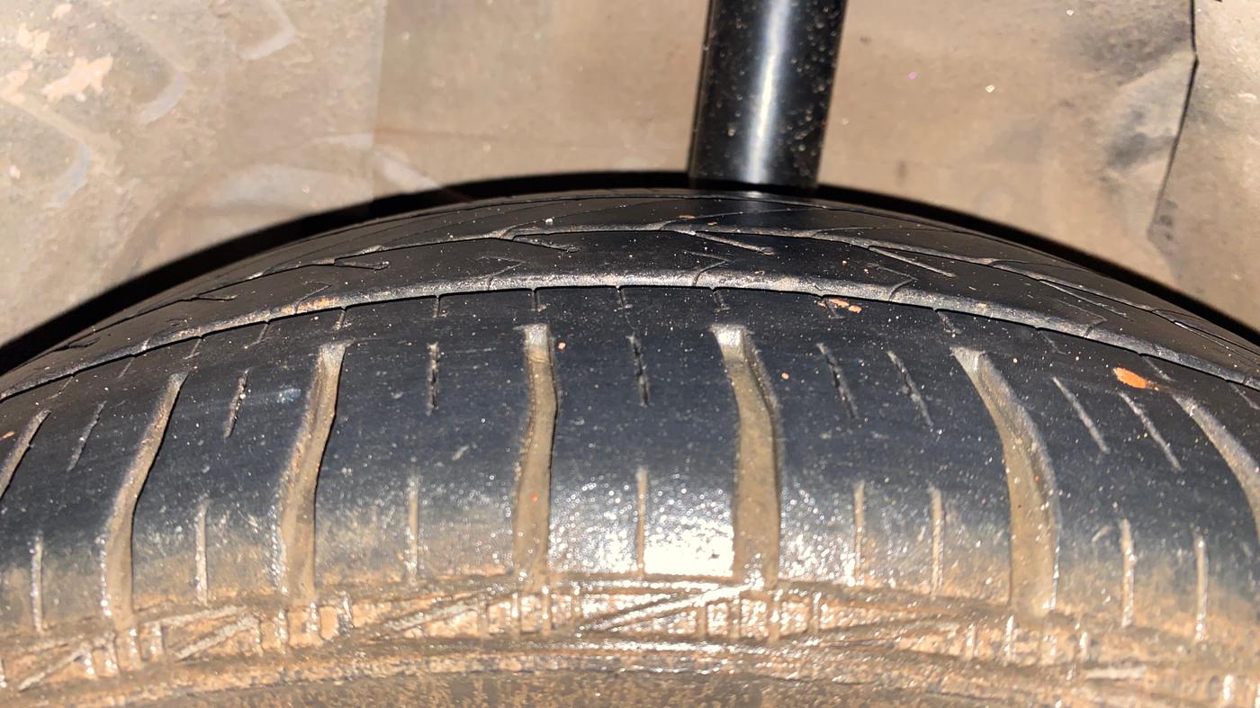 2015 Tata Zest XT PETROL, Petrol, Manual, 52,659 km, Left Front Tyre Tread