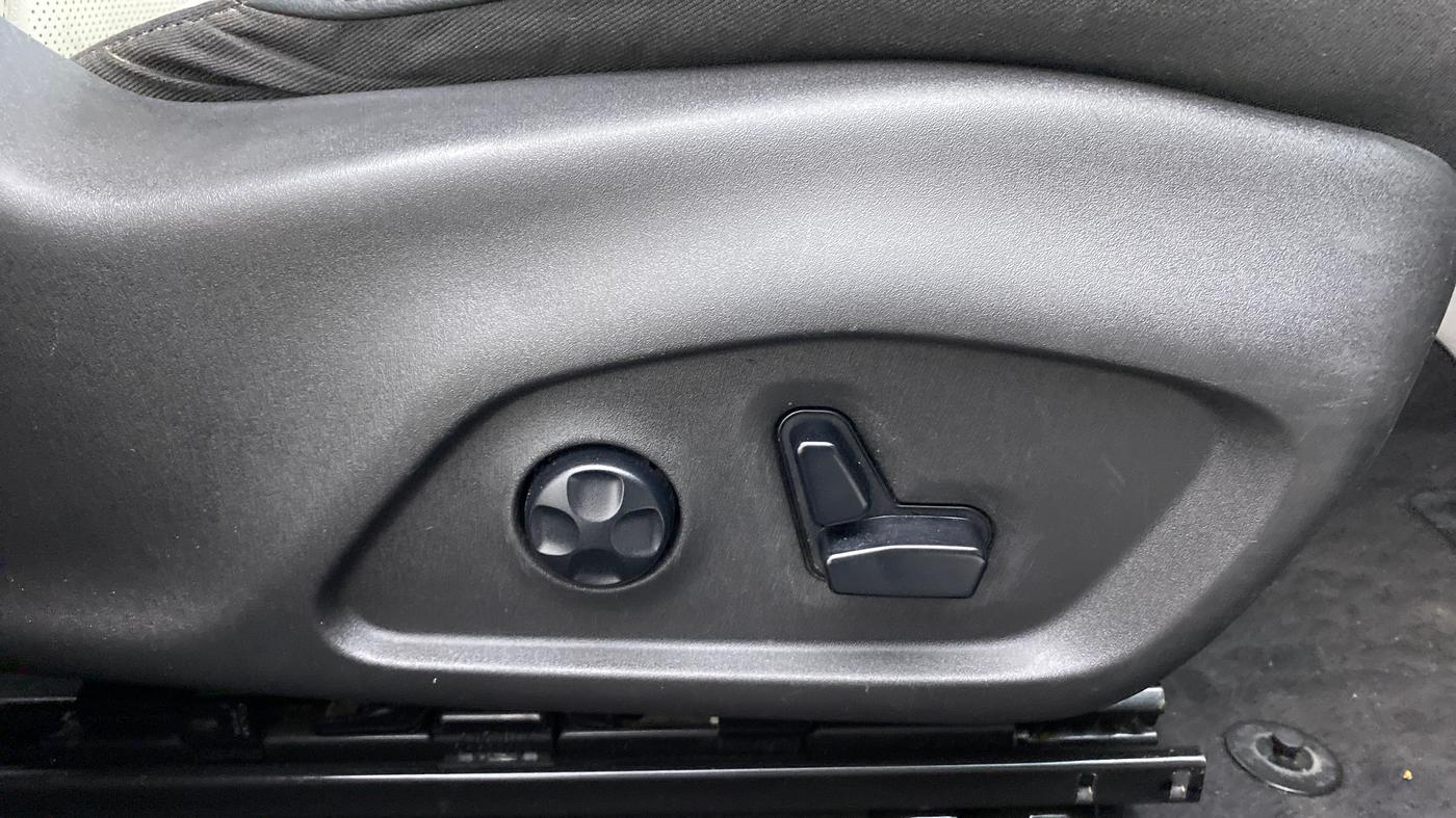 2019 Jeep Compass LIMITED PLUS 2.0 4*4, Diesel, Manual, 34,881 km, Driver Side Adjustment Panel