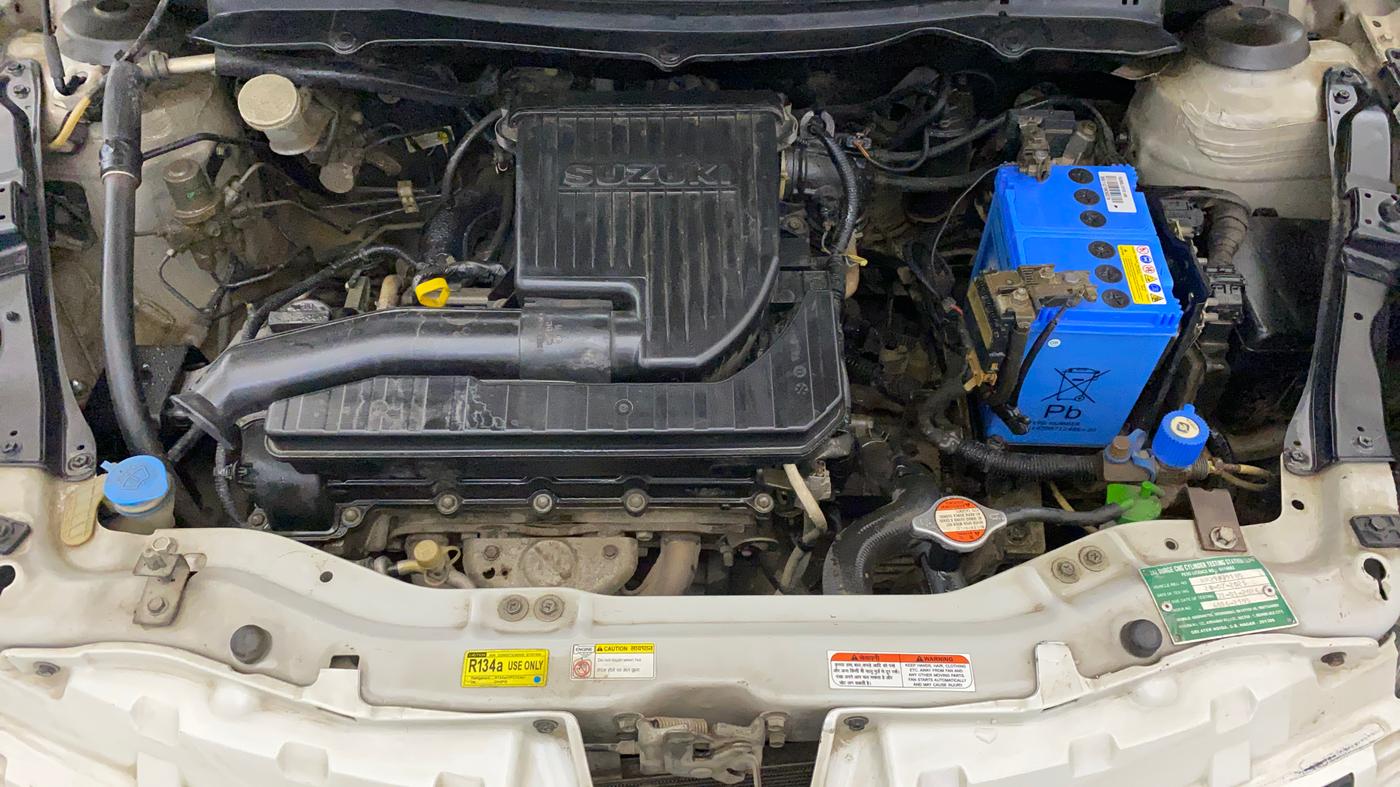 2015 Maruti Swift Dzire VXI, CNG, Manual, 91,737 km, Engine View