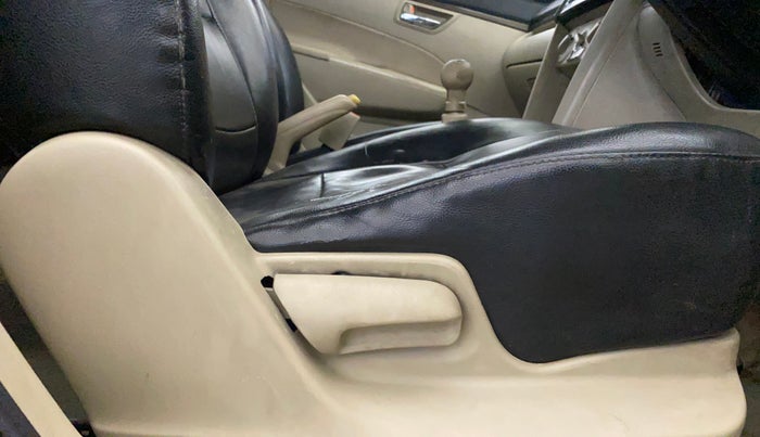 2015 Maruti Swift Dzire VXI, CNG, Manual, 91,388 km, Driver Side Adjustment Panel