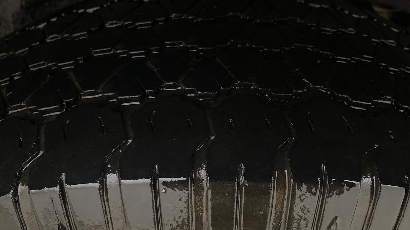 2017 Mahindra TUV300 T8, Diesel, Manual, 75,303 km, Left Rear Tyre Tread