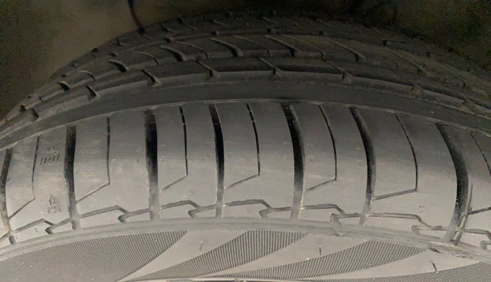 2016 Hyundai Elite i20 ASTA 1.2, Petrol, Manual, 84,419 km, Left Front Tyre Tread