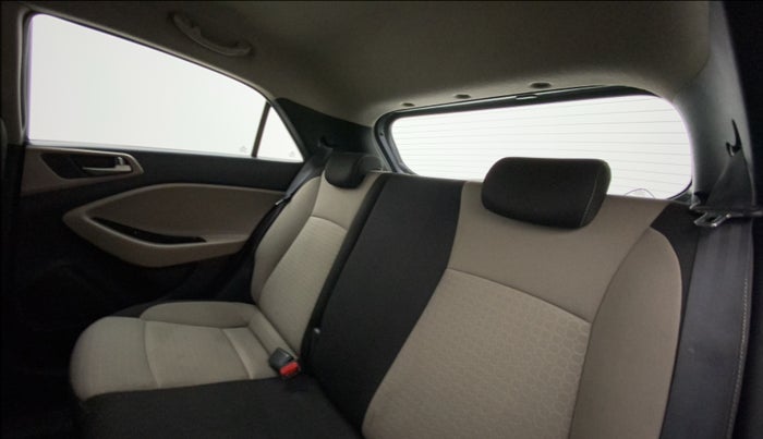 2016 Hyundai Elite i20 ASTA 1.2, Petrol, Manual, 84,419 km, Right Side Rear Door Cabin
