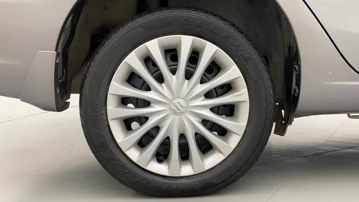 2015 Maruti Ciaz VXI+, Petrol, Manual, 98,152 km, Right Rear Wheel