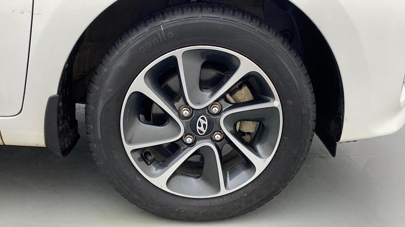 2017 Hyundai Grand i10 ASTA 1.2 KAPPA VTVT, Petrol, Manual, 24,743 km, Right Front Wheel