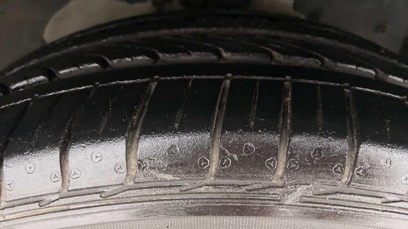 2018 Ford FREESTYLE TITANIUM + 1.2 TI-VCT, Petrol, Manual, 6,977 km, Right Front Tyre Tread
