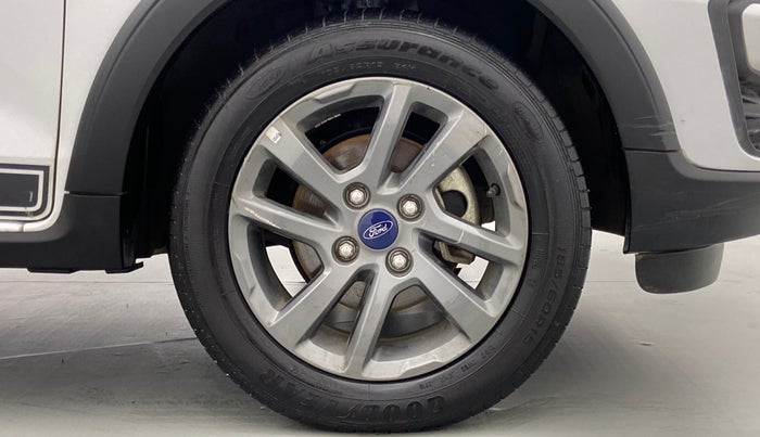 2018 Ford FREESTYLE TITANIUM + 1.2 TI-VCT, Petrol, Manual, 6,977 km, Right Front Wheel