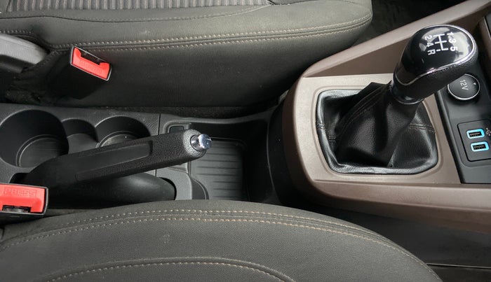 2018 Ford FREESTYLE TITANIUM + 1.2 TI-VCT, Petrol, Manual, 6,977 km, Gear Lever