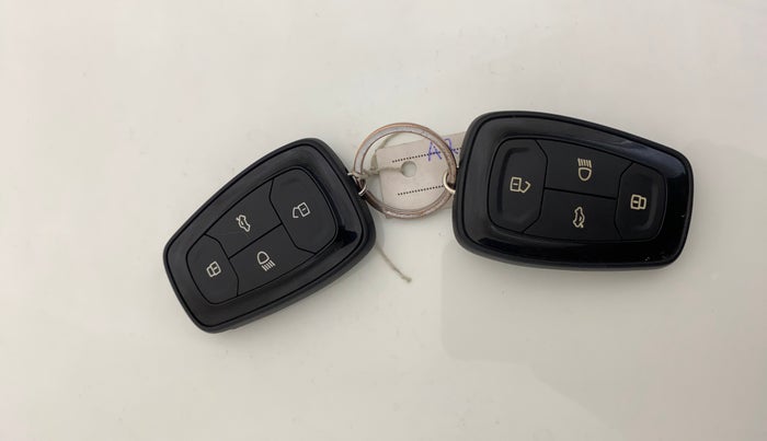 2021 Tata NEXON XZ PLUS PETROL, Petrol, Manual, 34,993 km, Key Close Up