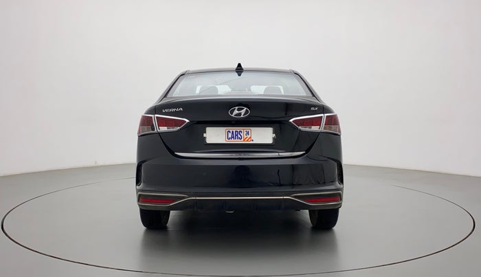 2021 Hyundai Verna SX 1.5 CRDI, Diesel, Manual, 57,719 km, Back/Rear