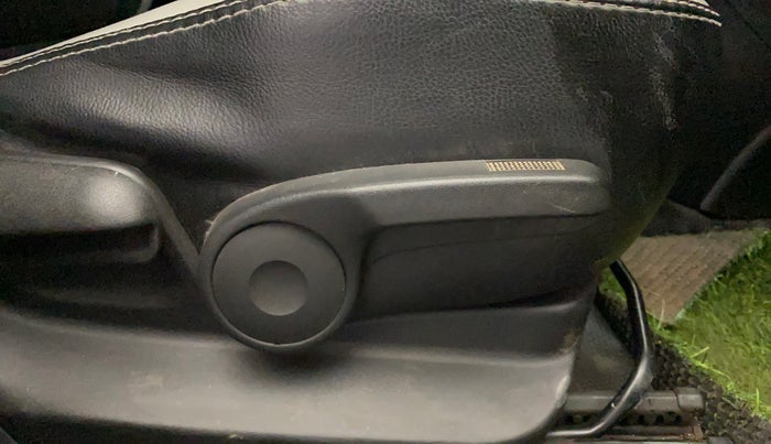 2015 Maruti Swift ZXI, Petrol, Manual, 1,19,459 km, Driver Side Adjustment Panel