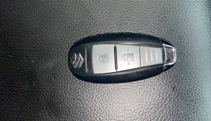 2015 Maruti Swift ZXI, Petrol, Manual, 1,19,459 km, Key Close Up