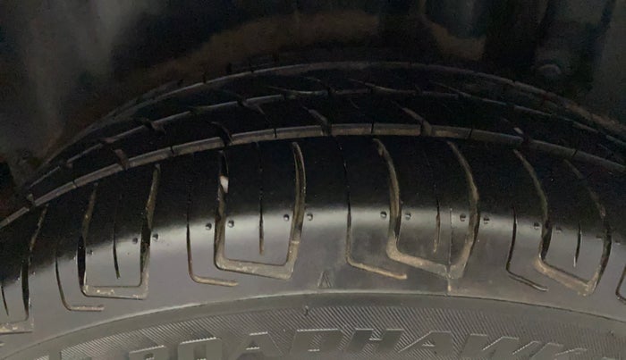 2015 Maruti Swift ZXI, Petrol, Manual, 1,19,459 km, Left Rear Tyre Tread
