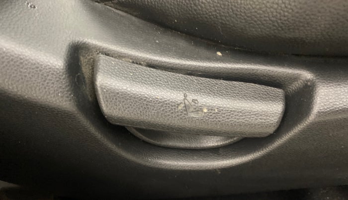 2014 Hyundai Grand i10 SPORTZ 1.2 KAPPA VTVT, Petrol, Manual, 60,150 km, Driver Side Adjustment Panel