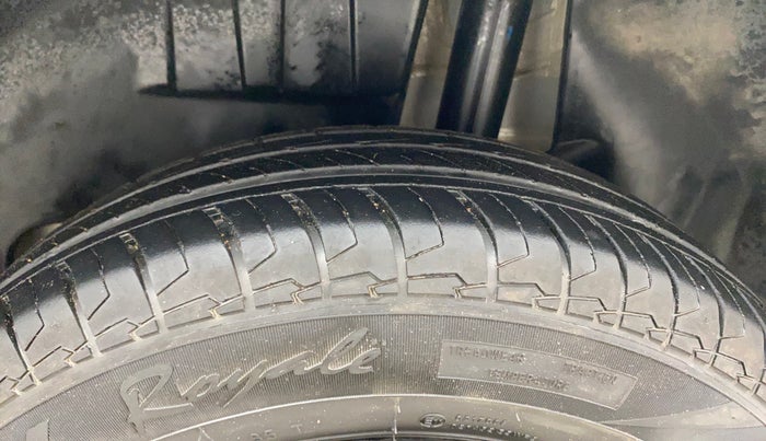 2024 Maruti Dzire VXI AMT, Petrol, Automatic, 30,873 km, Left Rear Tyre Tread