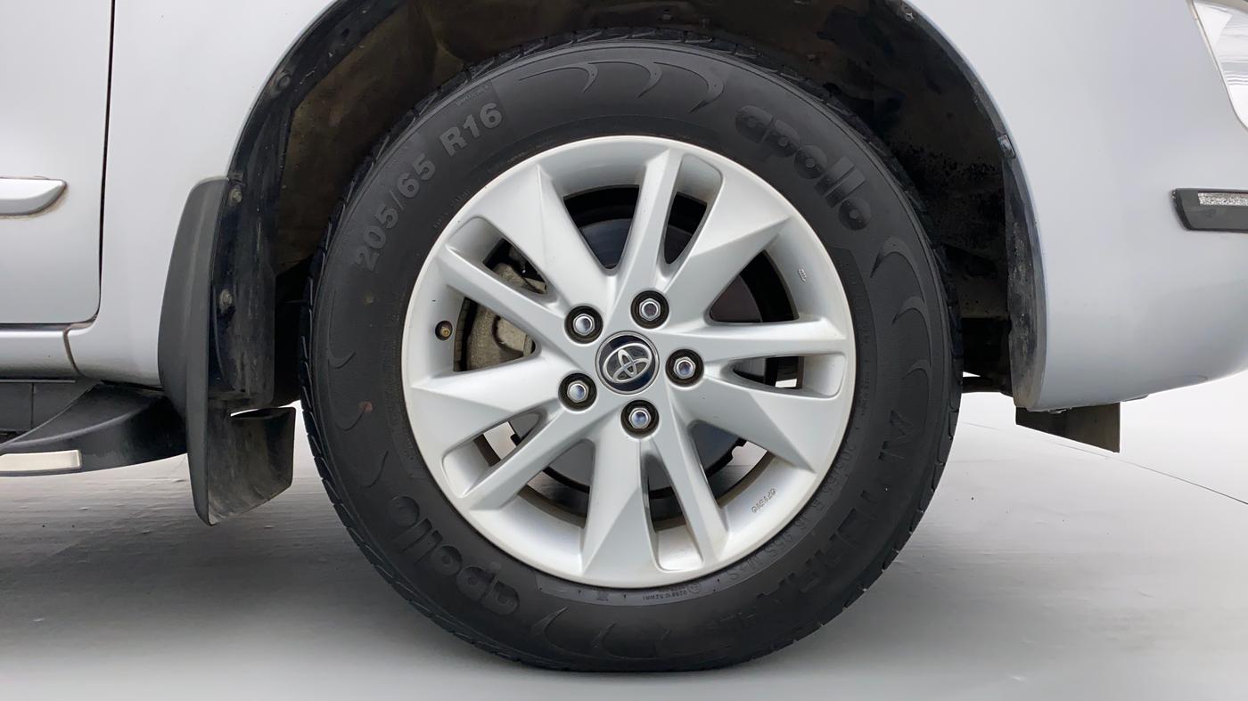 2018 Toyota Innova Crysta 2.4 GX 8 STR, Diesel, Manual, 32,472 km, Right Front Wheel