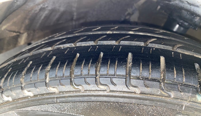 2018 Hyundai Grand i10 MAGNA 1.2 KAPPA VTVT, Petrol, Manual, 50,920 km, Right Front Tyre Tread