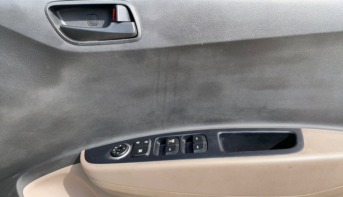 2018 Hyundai Grand i10 MAGNA 1.2 KAPPA VTVT, Petrol, Manual, 50,920 km, Driver Side Door Panels Control