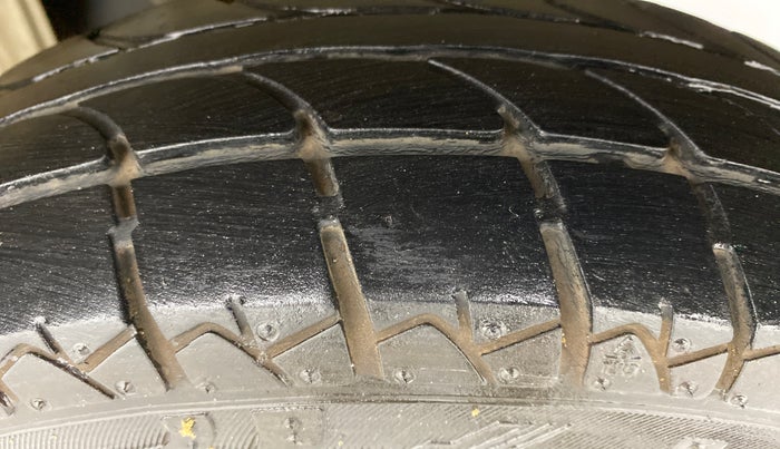2017 Maruti Alto 800 LXI, Petrol, Manual, 76,024 km, Left Rear Tyre Tread