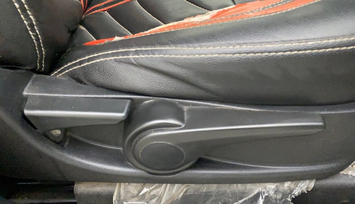 2018 Tata Tiago XZ PETROL, Petrol, Manual, 52,944 km, Driver Side Adjustment Panel