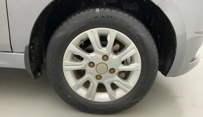 2018 Tata Tiago XZ PETROL, Petrol, Manual, 52,944 km, Right Front Wheel